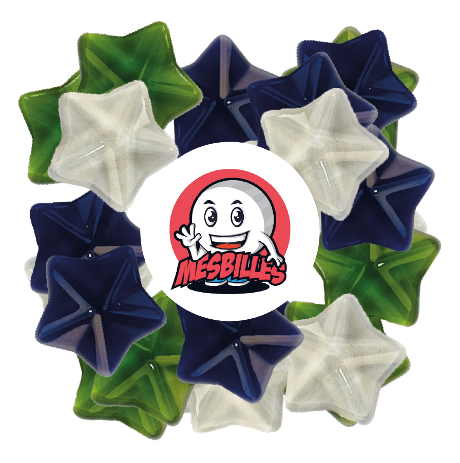 Imagen de la mascota MisCanicas rodeada de canicas Extraplanas Arapède Verde en Vidrio Translúcido - Decoración y Juego Divertido - MisCanicas