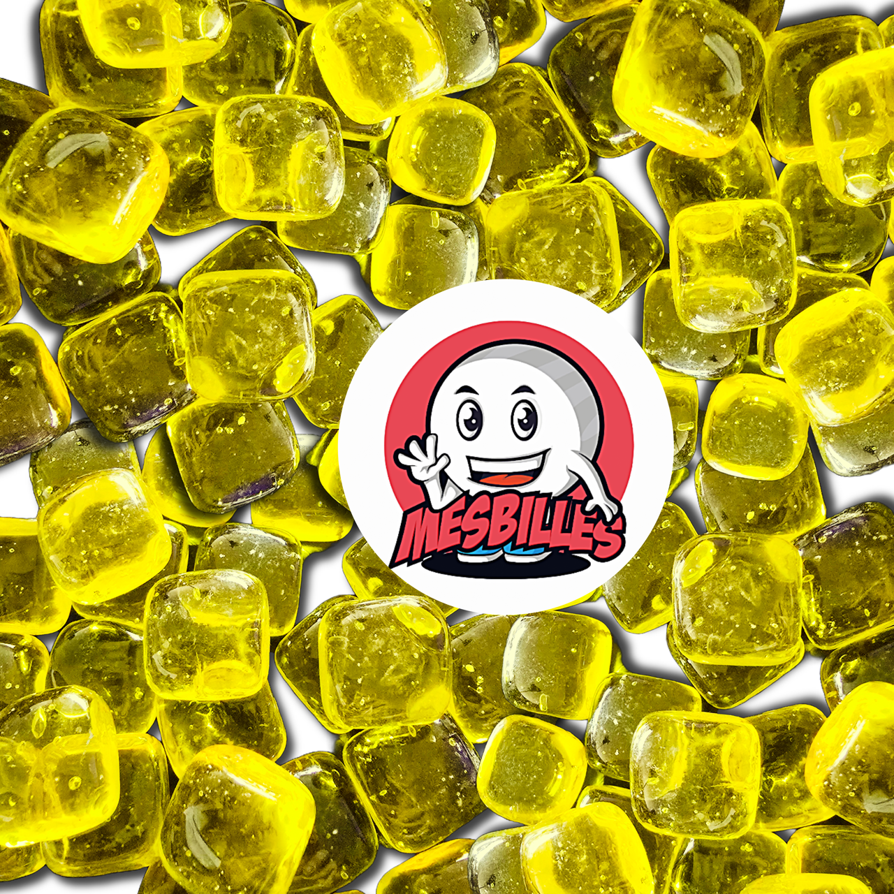 Primer plano de varias canicas Cuadrado Amarillo de 2 cm translúcidas, de cristal, vendidas por unidad en MisCanicas.