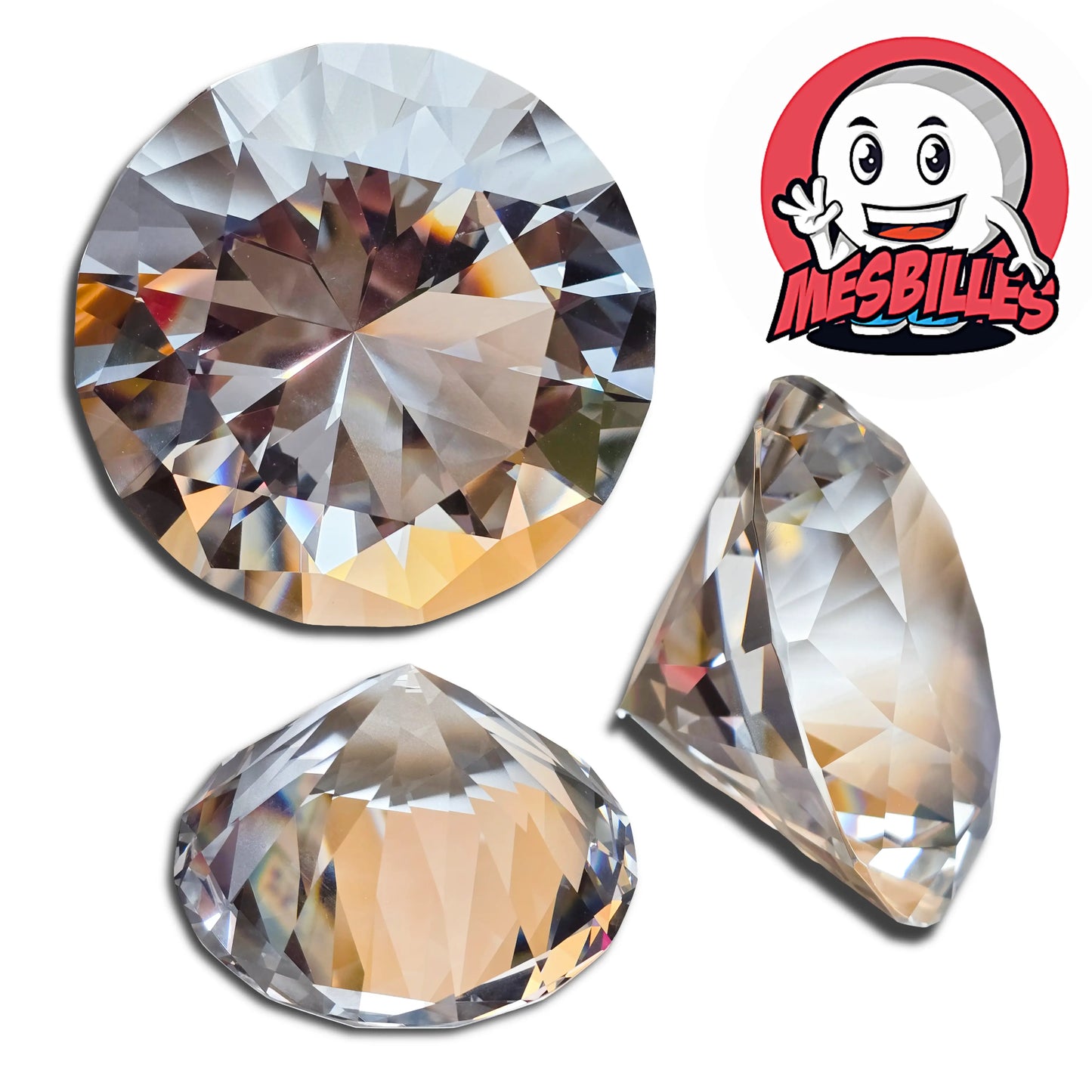 Ses multiples facettes captent chaque rayon de lumière pour le transformer en un ballet d’éclats arc-en-ciel. Ce Cristal d’Art 100 mm est l’équilibre parfait entre pureté, prestige et poésie.