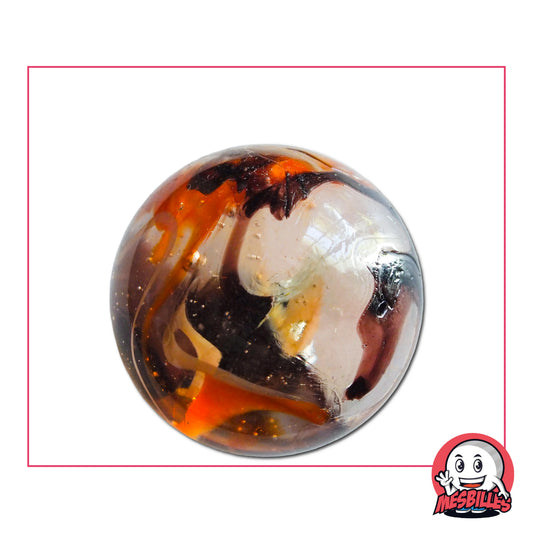 Gros plan d’une bille Pandi Panda 35 mm transparente avec motifs noirs et orange, idéale pour collectionneurs ou joueurs passionnés