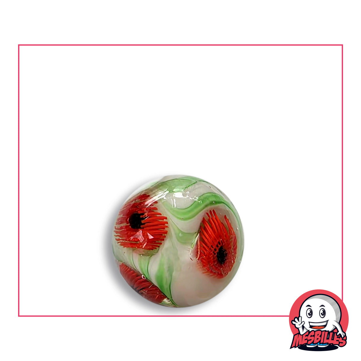 Bille Art Coquelicot 16 mm en verre, fleurs rouges au cœur noir et tiges vertes sur fond blanc laiteux, vue de dessus, 16 mm de diamètre