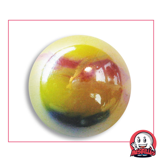 Grande bille Canari en verre opaque nacré crème et jaune moutarde, traînées bordeaux et bande bleu marine, vue de dessus, 42 mm de diamètre