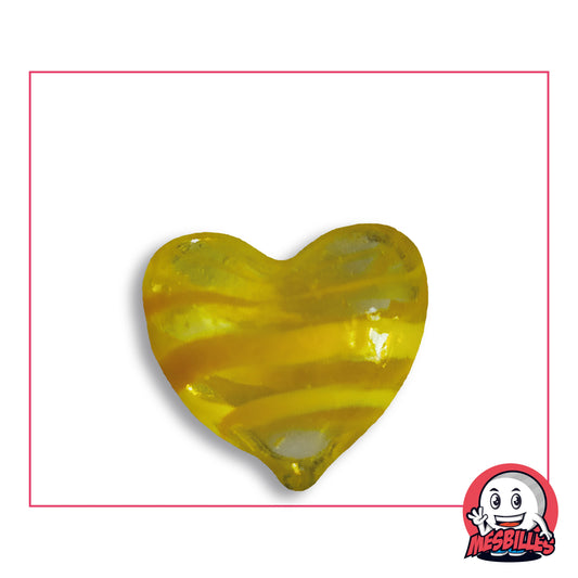 Bille Coeur Cristal Rayée Jaune en verre jaune translucide rayé de bandes jaune orangé, vue de dessus, environ 25 mm de large