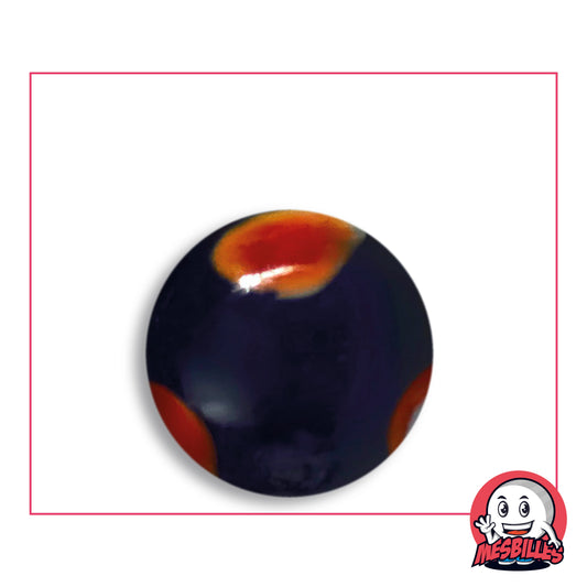 Bille Galactika Bleu 25 mm Collector en verre bleu nuit très sombre à tache rouge cerclée d'orange et de jaune, vue de dessus, 25 mm de diamètre