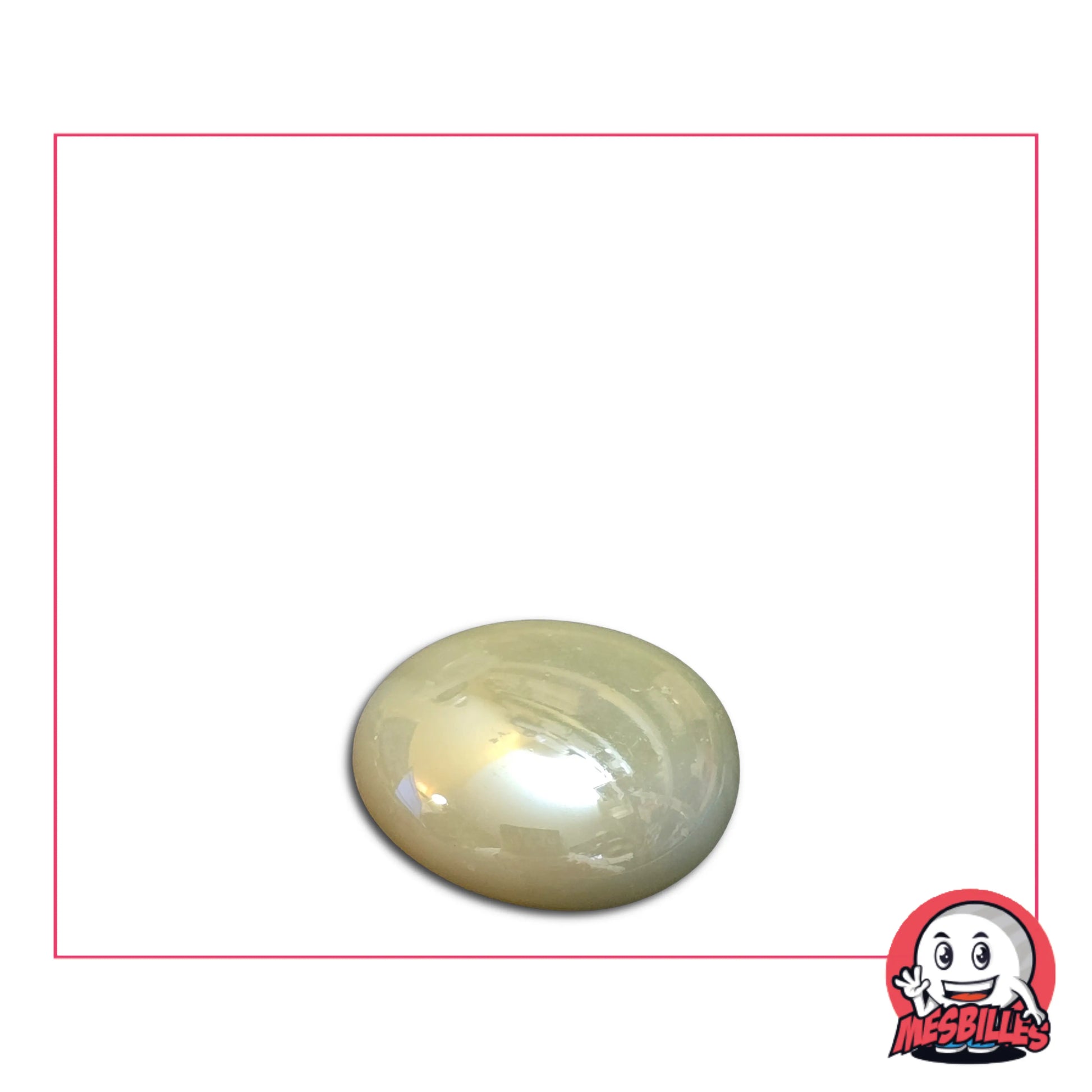 L'aspect lisse et brillant de cette bille Plate 18 mm Glossy Beige en verre ajoute une touche de luxe à votre collection.