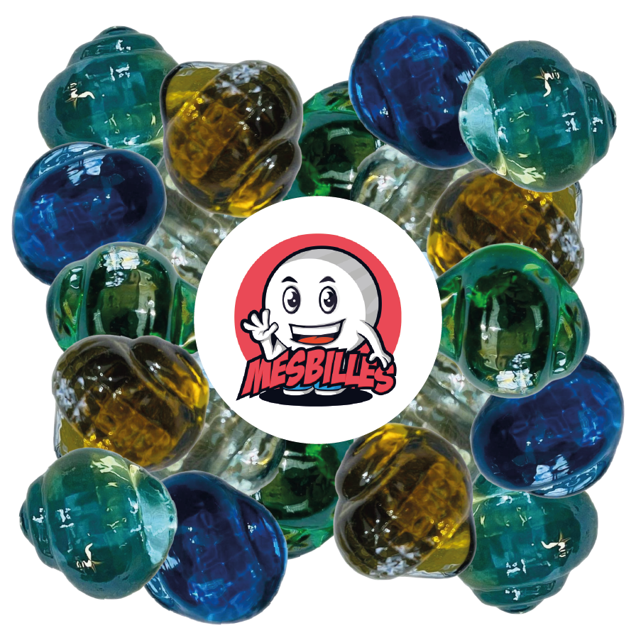 Imagen de la mascota MisCanicas rodeada de canicas Neptunéa de cristal translúcido color cristal, forma plana, tamaño 30 mm - MisCanicas