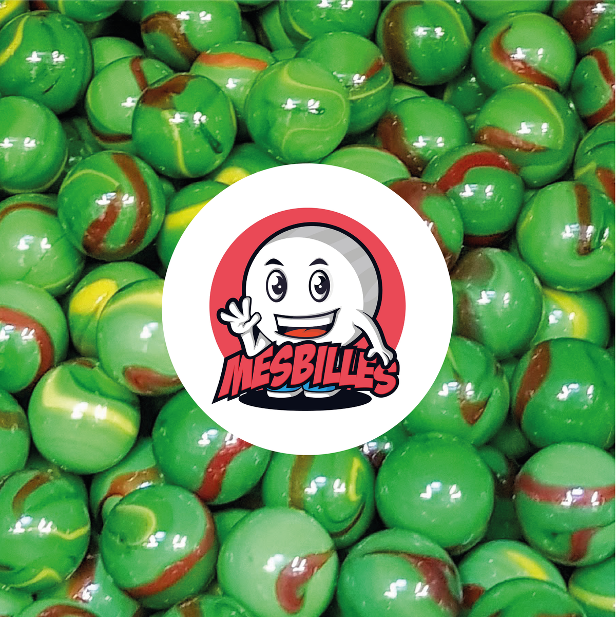 Imagen de la mascota MisCanicas rodeada de canicas Jungle 22 mm verde, amarillo y marrón