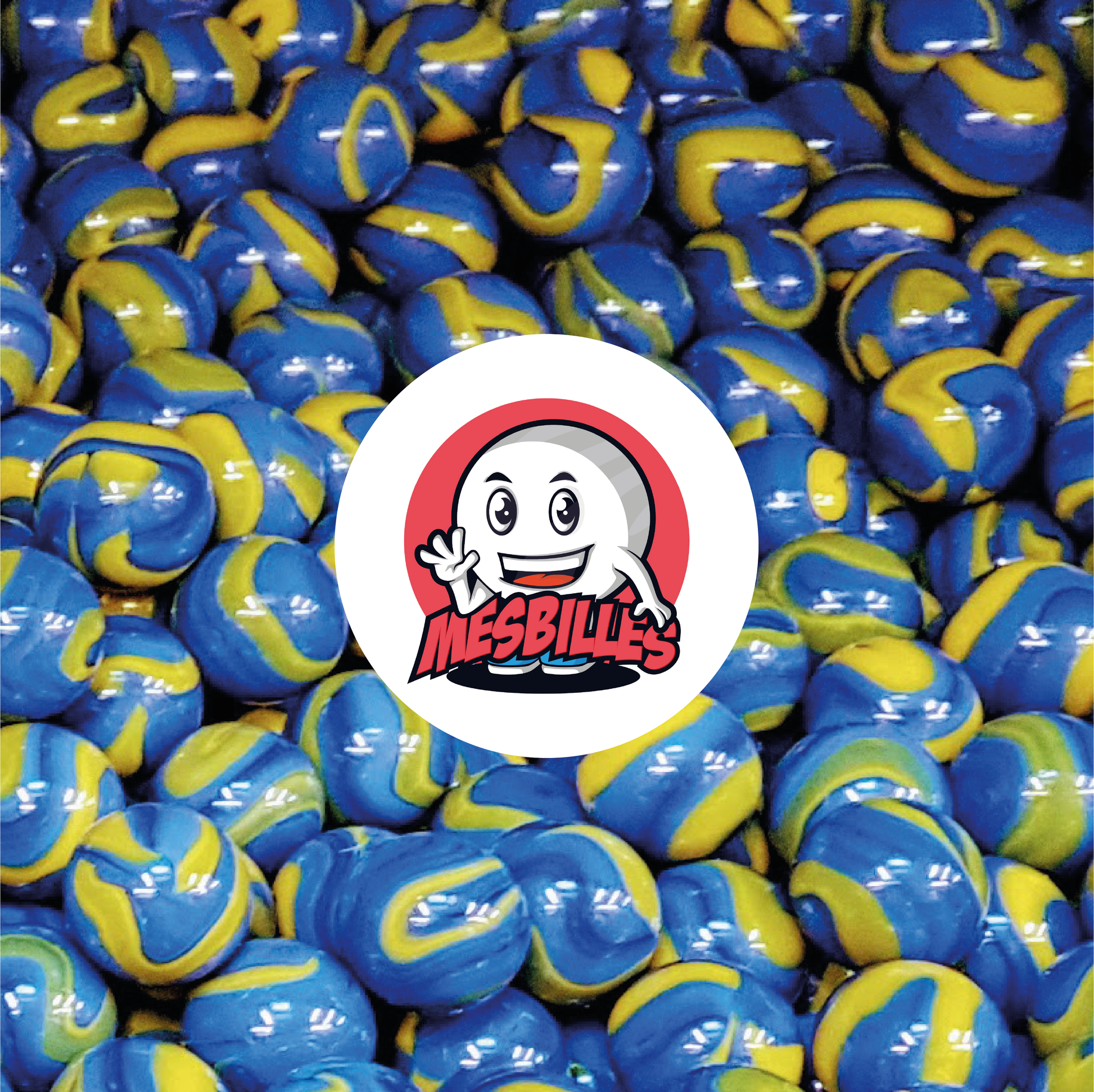 Imagen de la mascota MisCanicas rodeada de canicas Van Gogh de 35 mm de vidrio opaco amarillo con rayas azules