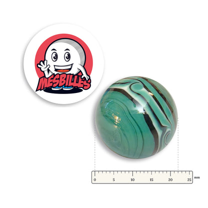 Bille Art Hawaï Vert à côté d'une règle graduée, 22 mm de diamètre