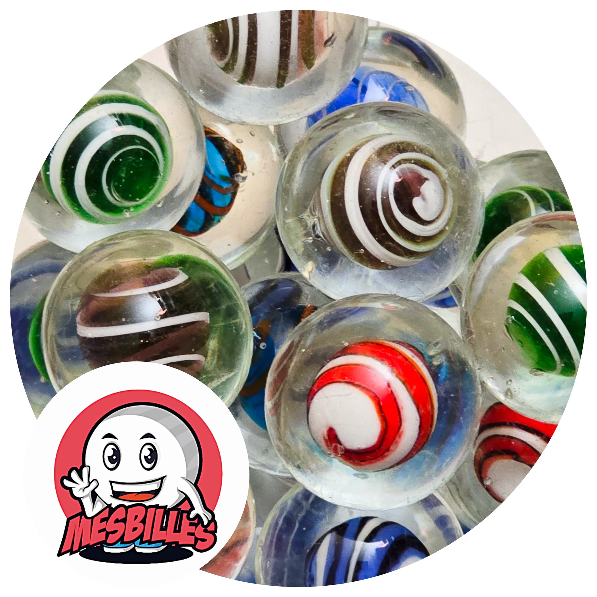 Le motif ondulé de ces billes évoque à la fois la danse d’une flamme, le mouvement d’une vague sous un coucher de soleil ou le tourbillon d’une passion qui s’emballe.