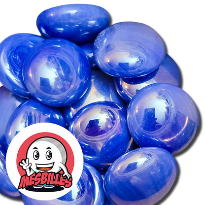 Dans la Grande Famille des Billes Glossy, il y a la Bille Plate en verre Opaque et Brillant de Couleur Bleu-Nuit.