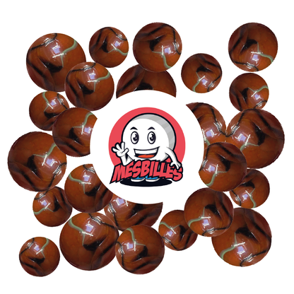 Esta Canica Troll es una Canica de Vidrio de 35 mm. En la página web de MisCanicas, las Canicas están disponibles desde 8 mm de diámetro hasta 50 mm y más para algunas familias de Canicas.