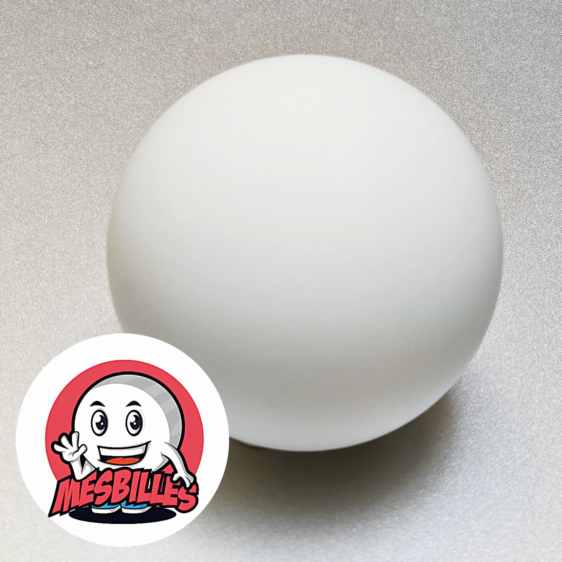 Bille Blanche en Cristal de Bohème Dépoli de 50 mm
Les Billes de la Collection "MesBilles Iceberg" sont en verre de Bohème dépoli et d'allure givrée mat.